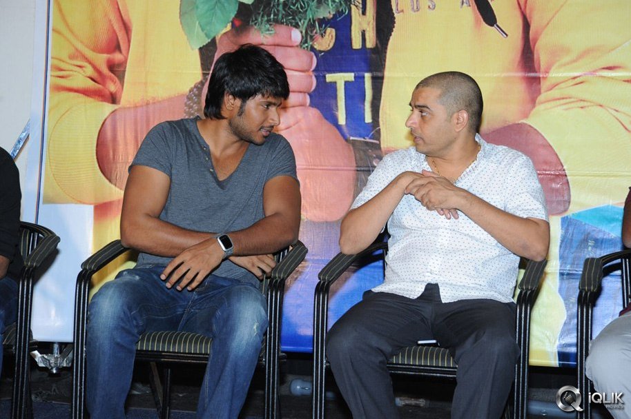 Iam-in-Love-Movie-Platinum-Disc-Function